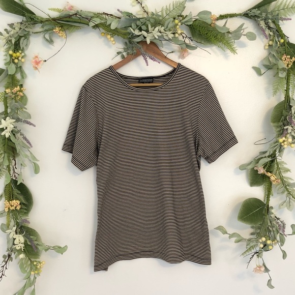 Lands' End Tops - ❗️Lands’ End❗️Short sleeve scoop neck black and wh
